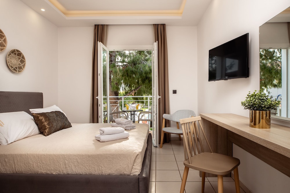 Standard Double Room - Photo 1