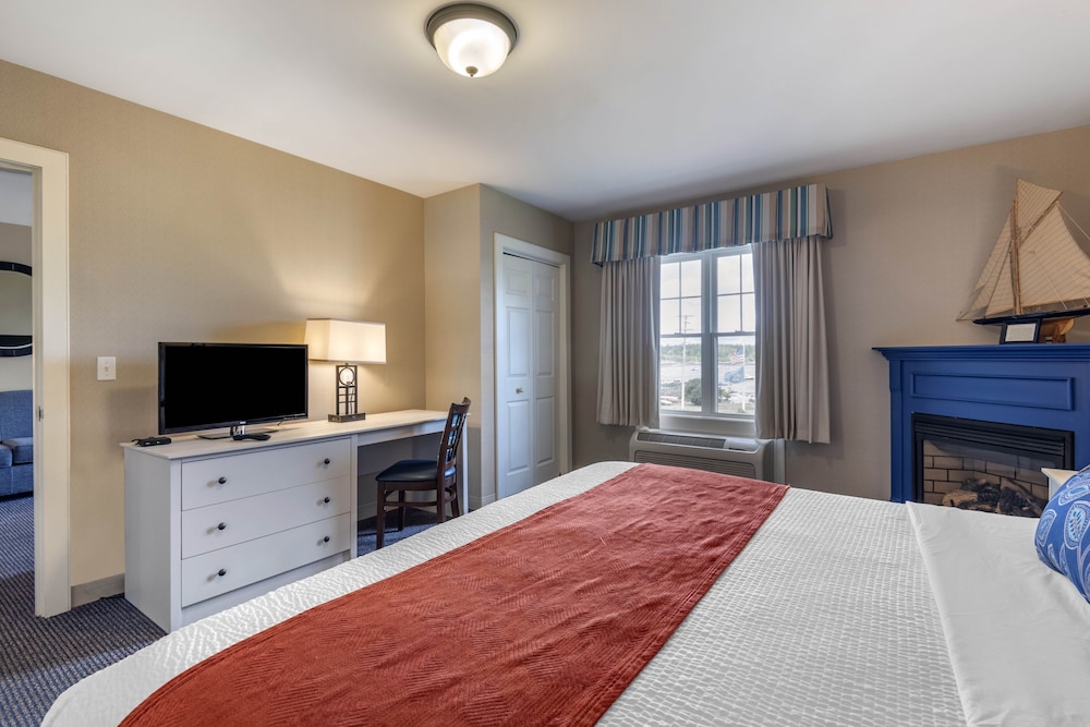 Harbor Village Captain Suite Accessible