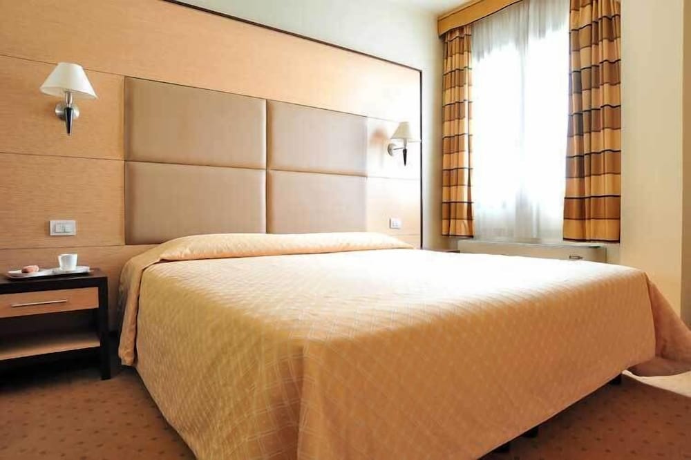 Standard Single Room photo 2