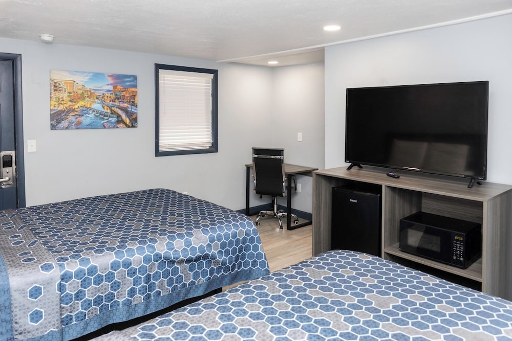 Room, 2 Queen Beds photo 2