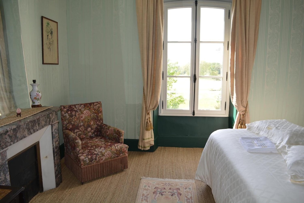 Deluxe Triple Room (Espace Prestige Imperatrice Eugenie) photo 1