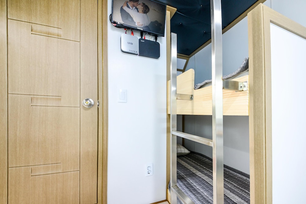Basic Room, 1 Bedroom (Caravan 3) photo 3