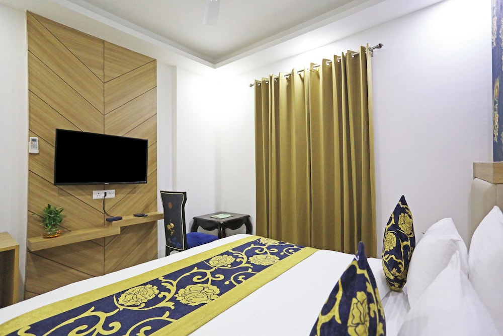 Deluxe Double Room - Photo 9