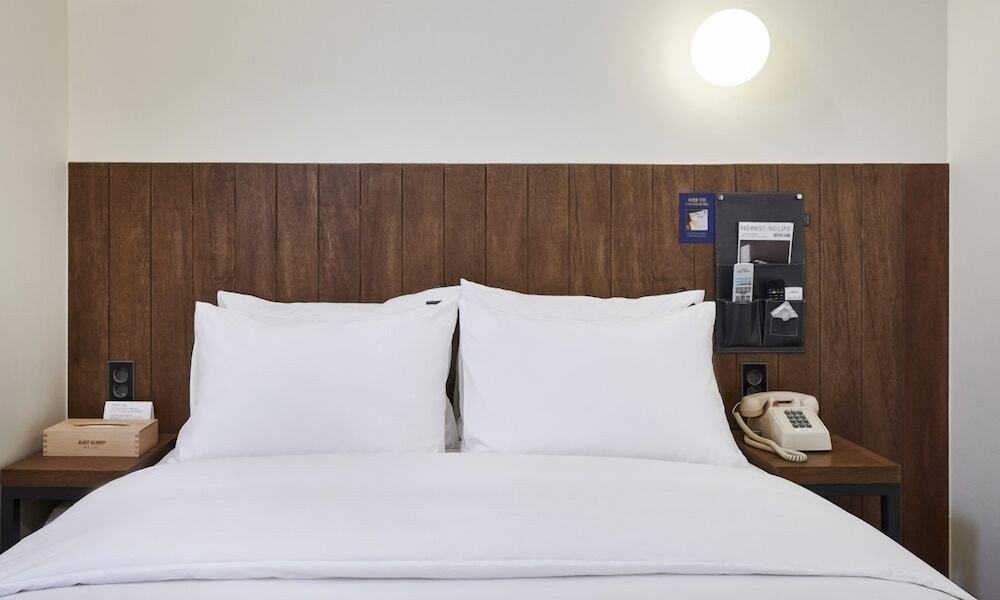 Standard Room (Single Use) - Photo 1