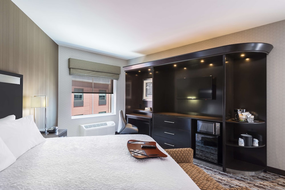 Room, 1 King Bed photo 2