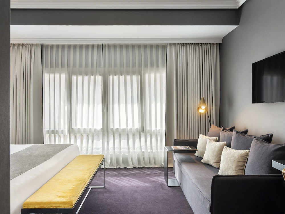 Grand Room, City View