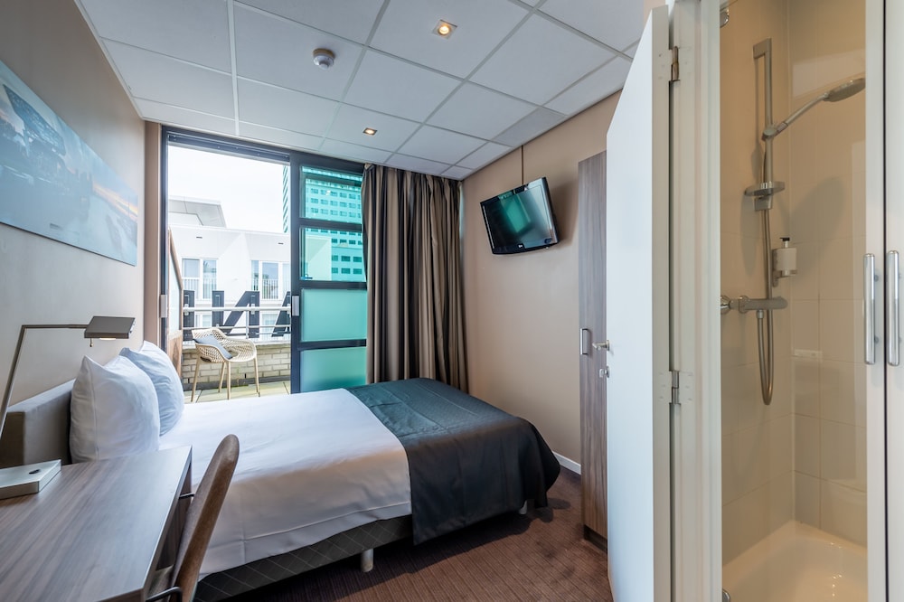 Economy Room, 1 Queen Bed photo 2