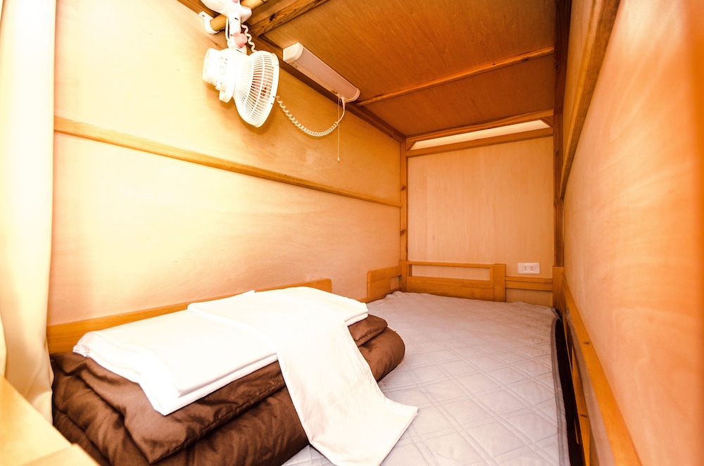 Premium Cabin, 3 Bedrooms, Non Smoking, Harbor View photo 3