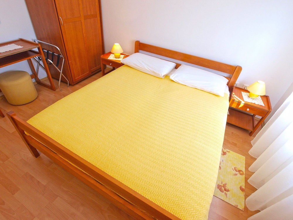 Standard Apartment, 4 Bedrooms (0172)