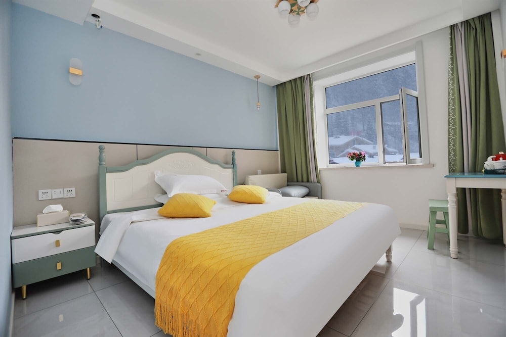 Standard Double Room, Hill View