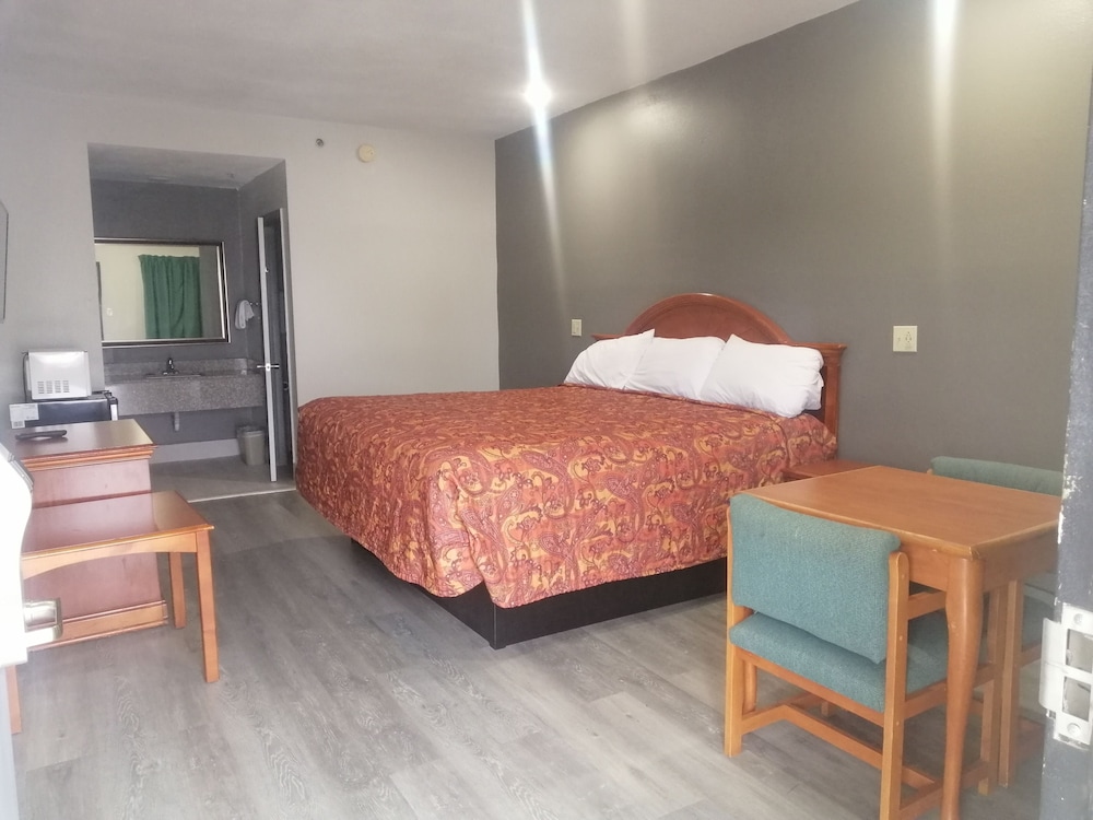 Standard Room, 1 King Bed, Non Smoking