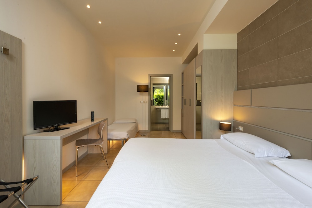 Superior Triple Room - Photo 7