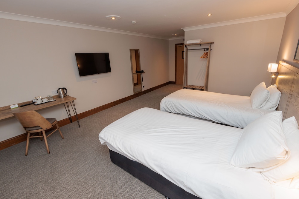 Standard Twin Room - Photo 4