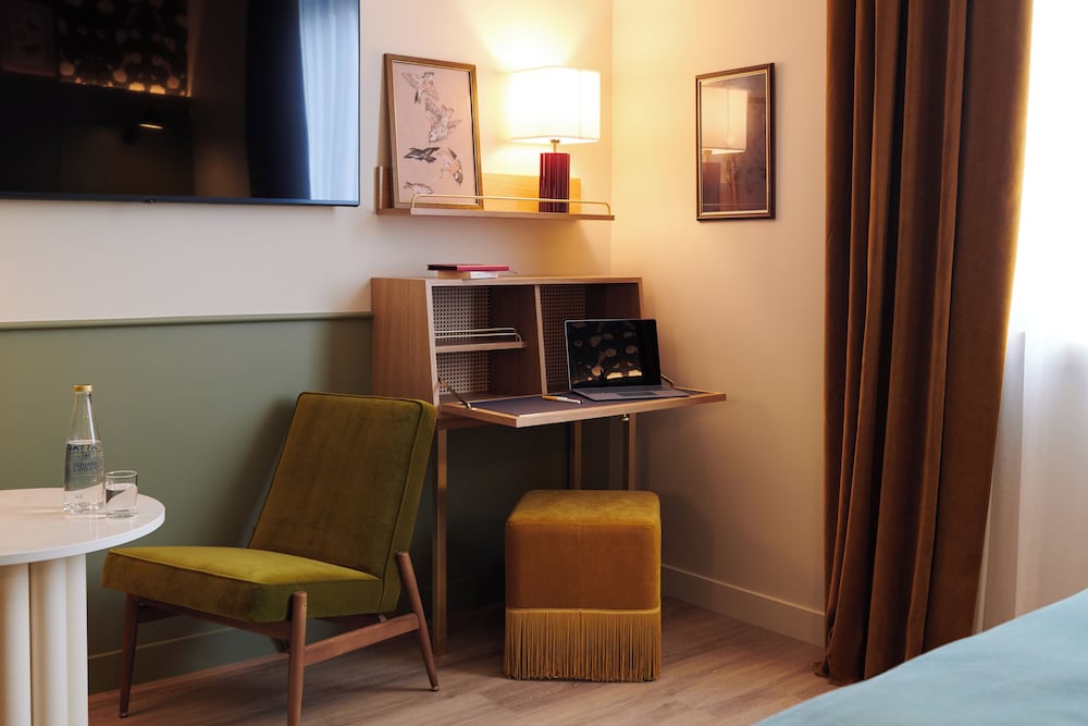 Superior Room, 1 King Bed - Photo 1