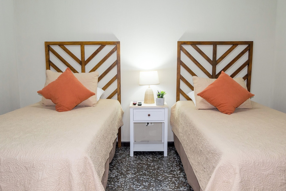 Basic Double or Twin Room photo 1