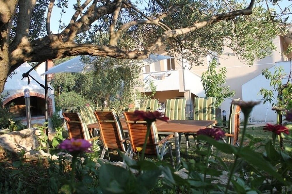 Apartment (Ante - 50m from the sea - A4 Lila(3+2) photo 2