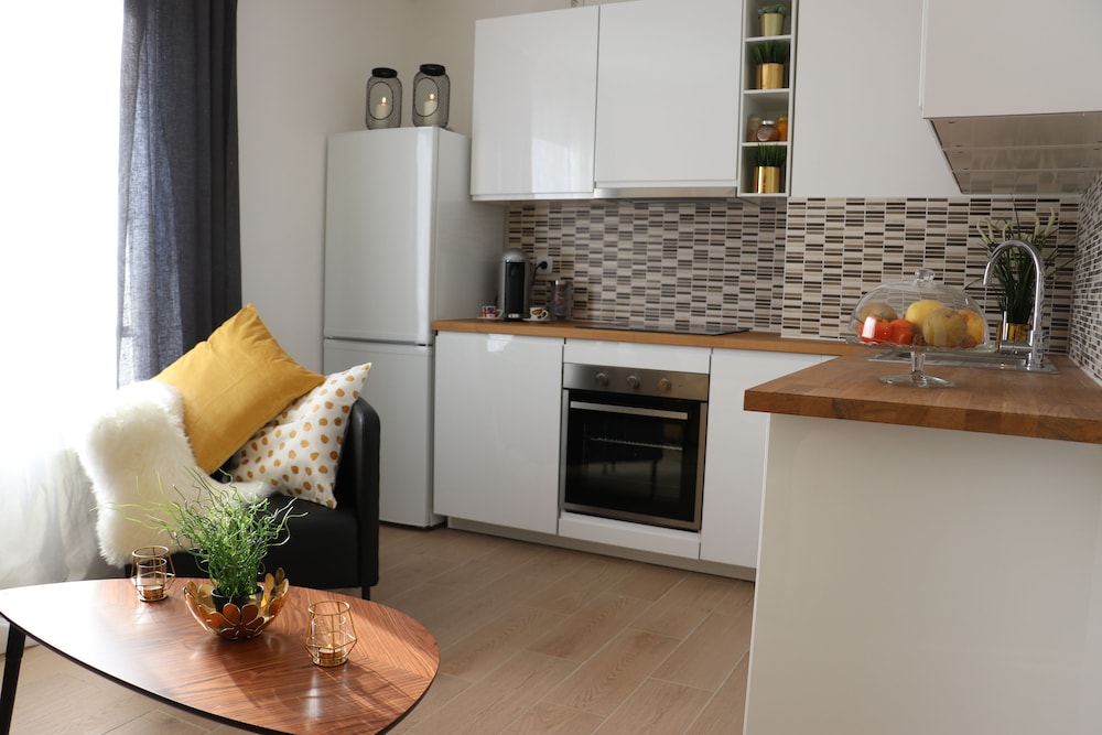 Deluxe Apartment, 1 King Bed with Sofa bed, Non Smoking photo 3