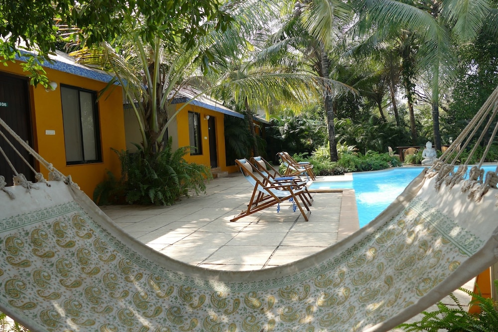 Deluxe Cottage, 1 Double Bed, Garden View, Garden Area photo 2