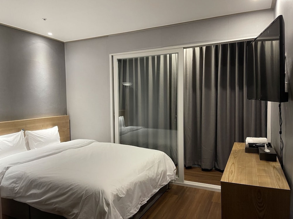 Basic Double Room
