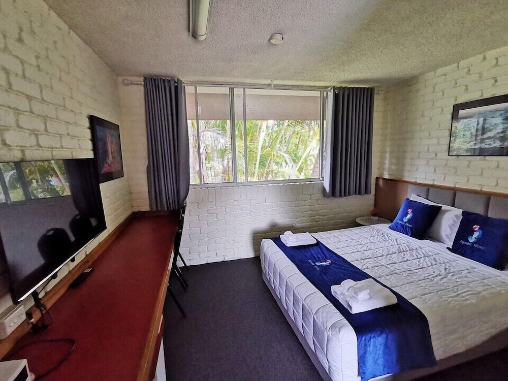 Family Suite, 2 Bedrooms, Pool View photo 1