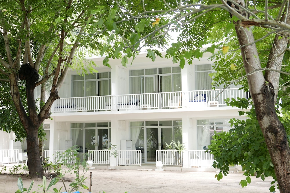 Standard Double Room with Balcony photo 2