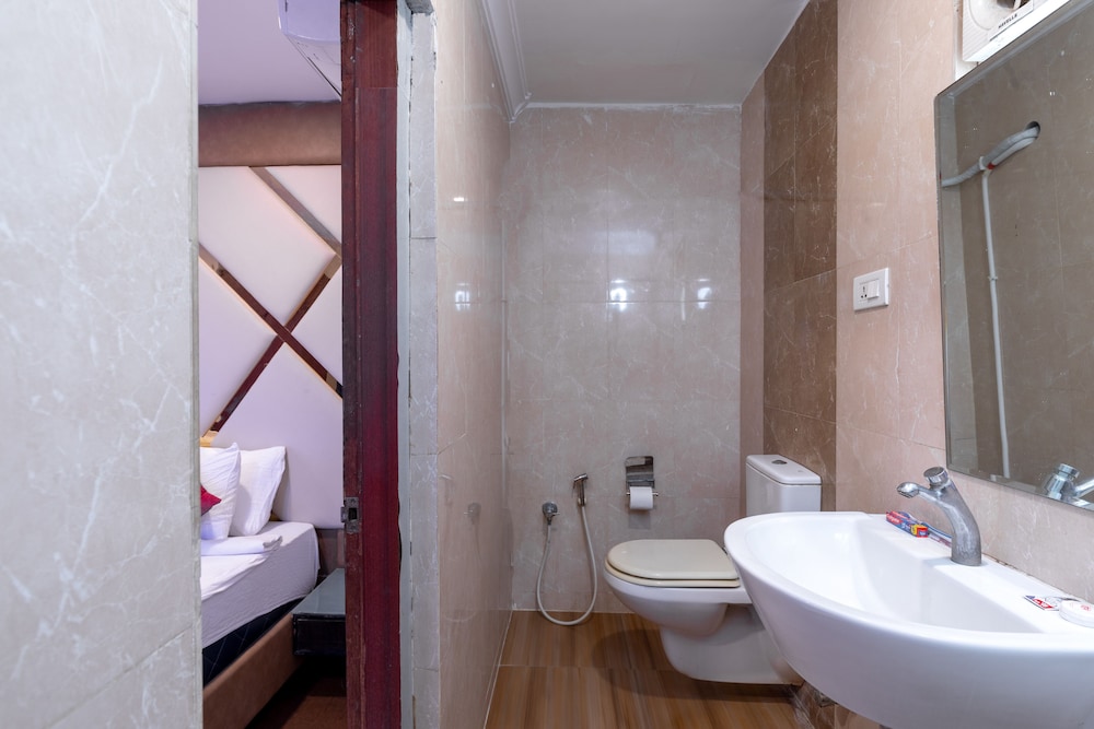 Deluxe Room - Photo 6