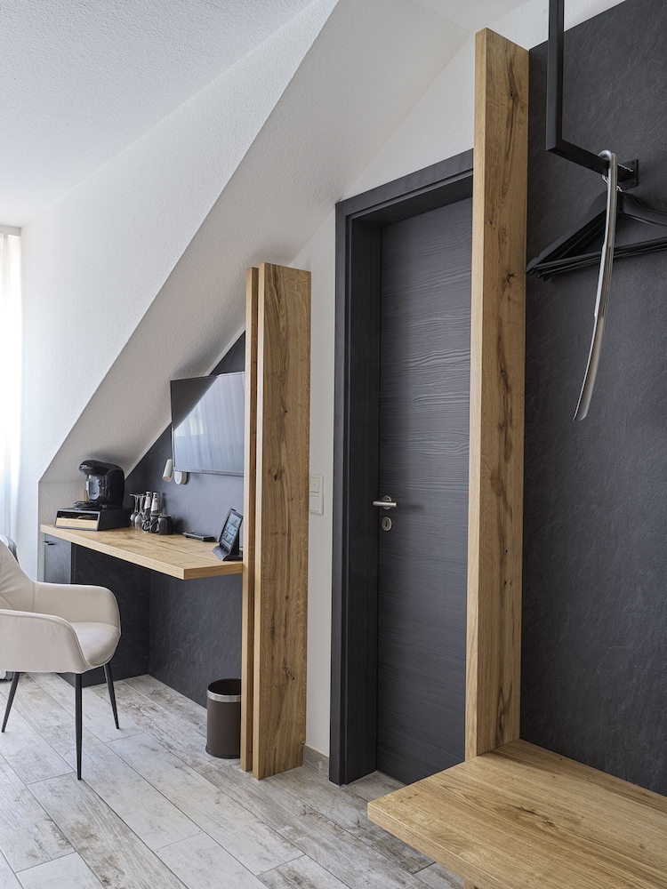 Double Room, Ensuite, Lake View - Photo 5