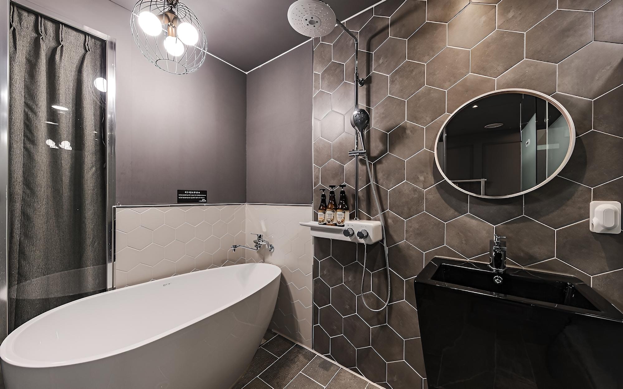 Room (Royal Suite (Duplex 4 People)) - Photo 5
