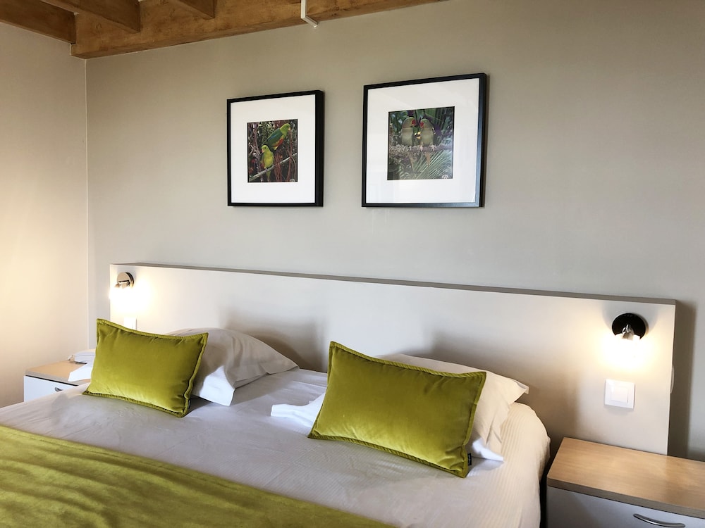 Large suite Duplex - Photo 7