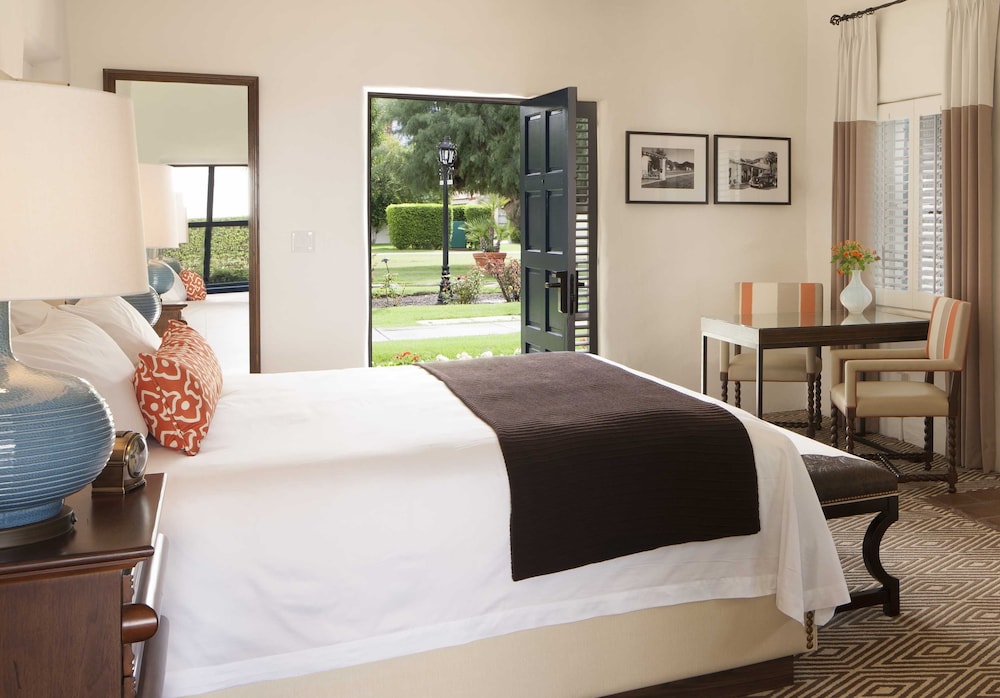 Room, 1 King Bed, Air conditioning, Mountain View - Photo 6