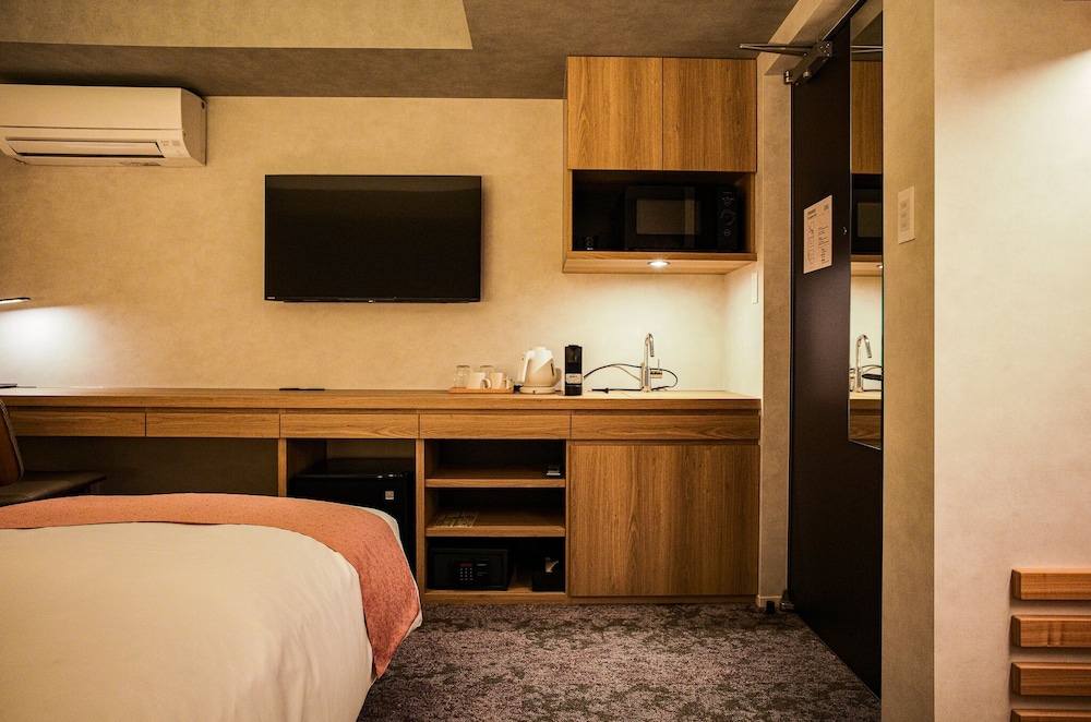 Standard Double or Twin Room (1st Floor) - Photo 13