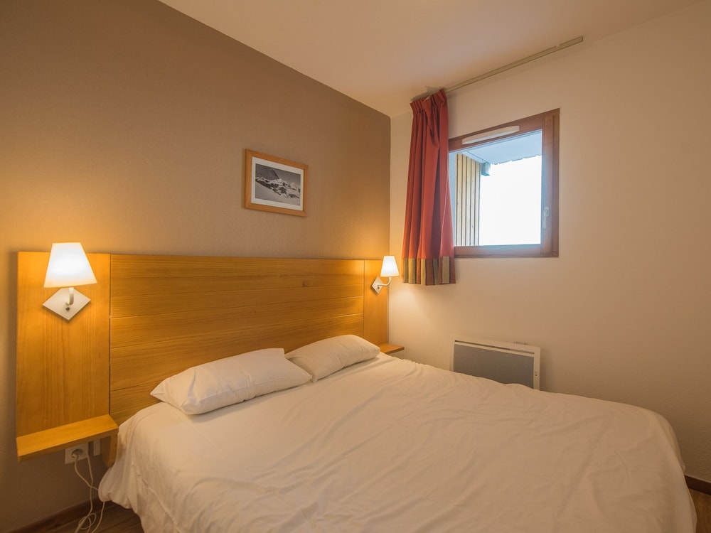 1-bedroom apartment with sleeping area for 4 people - mountain view photo 1