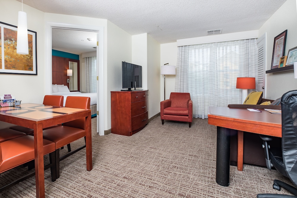 Suite, 1 Bedroom photo 1