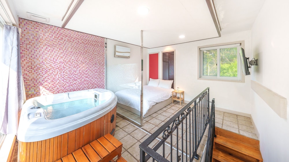 Basic Room, 1 Bedroom (A203 (Private BBQ / Jet Spa))