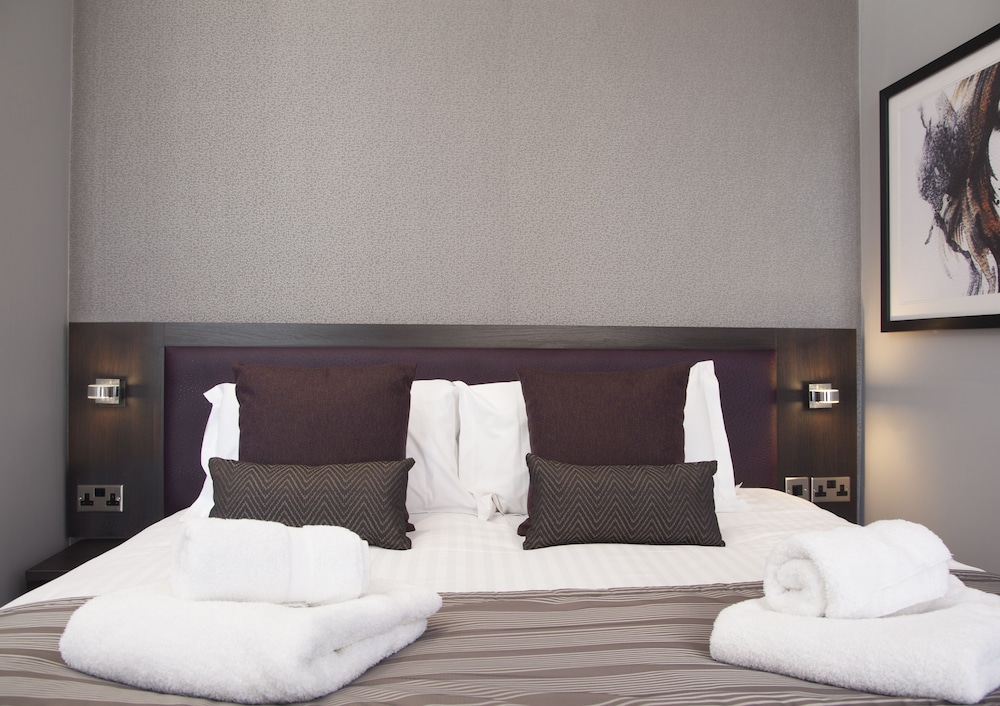 King Bedroom - Sleeps 2