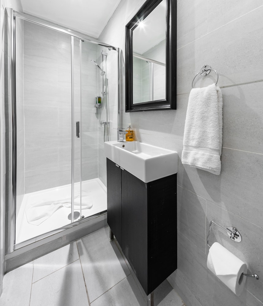 Standard Double Room, Private Bathroom photo 2