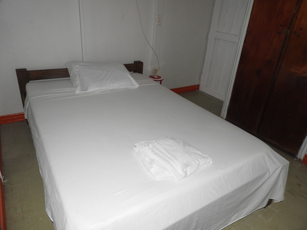 Basic Single Room, 1 Twin Bed, Kitchenette photo 1