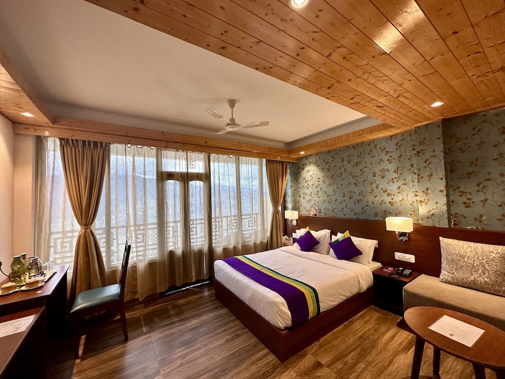 Deluxe Room - Photo 5