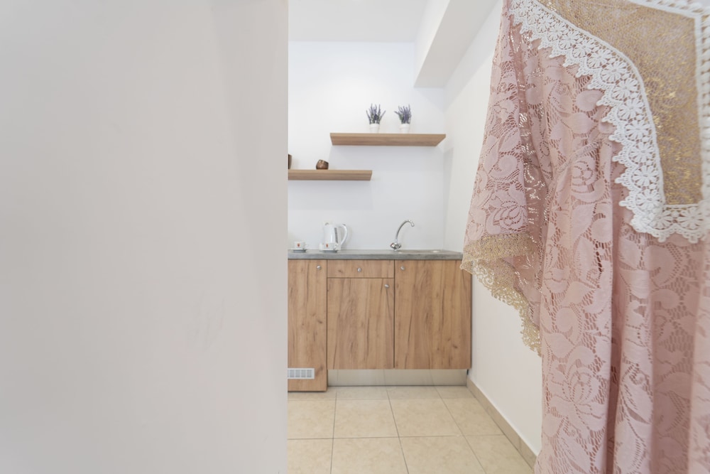 Deluxe Apartment, Garden View - Photo 16