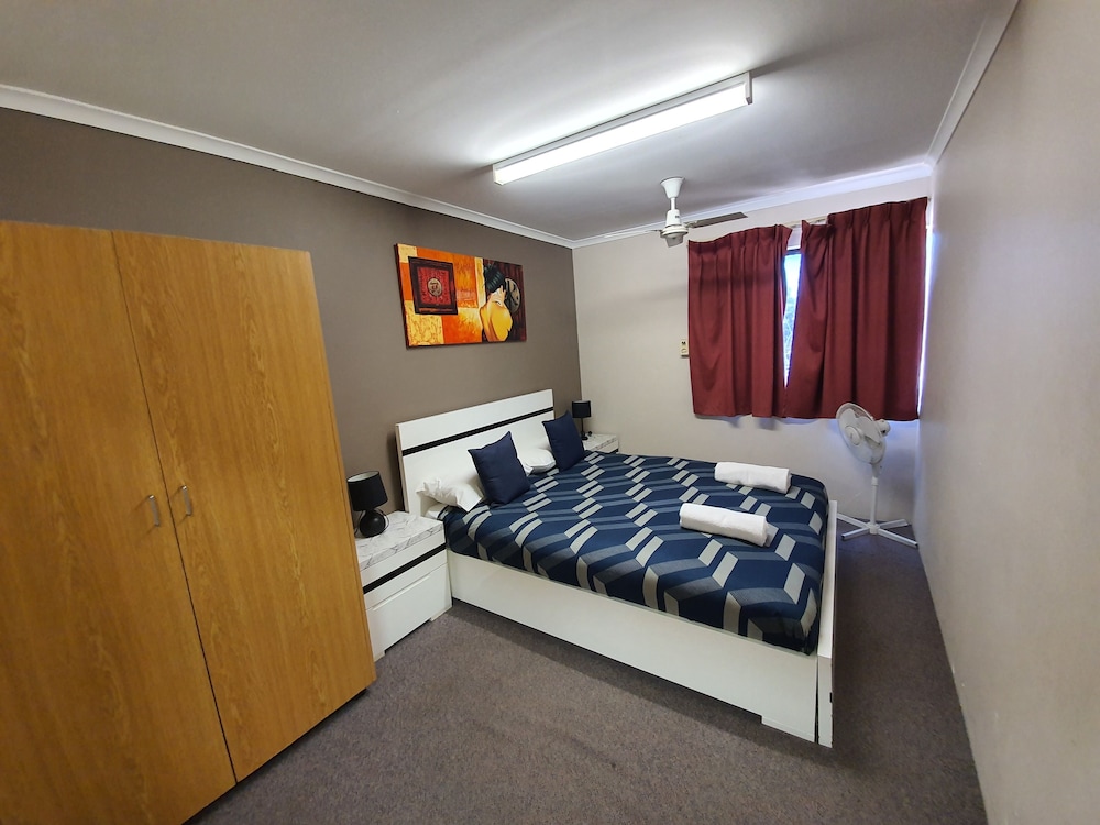 Two Bedroom Apartment Queen and Twin - Photo 24