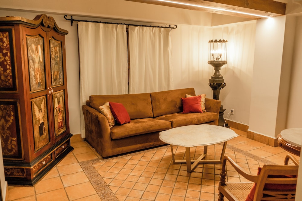 Family Suite, 2 Double Beds - Photo 7