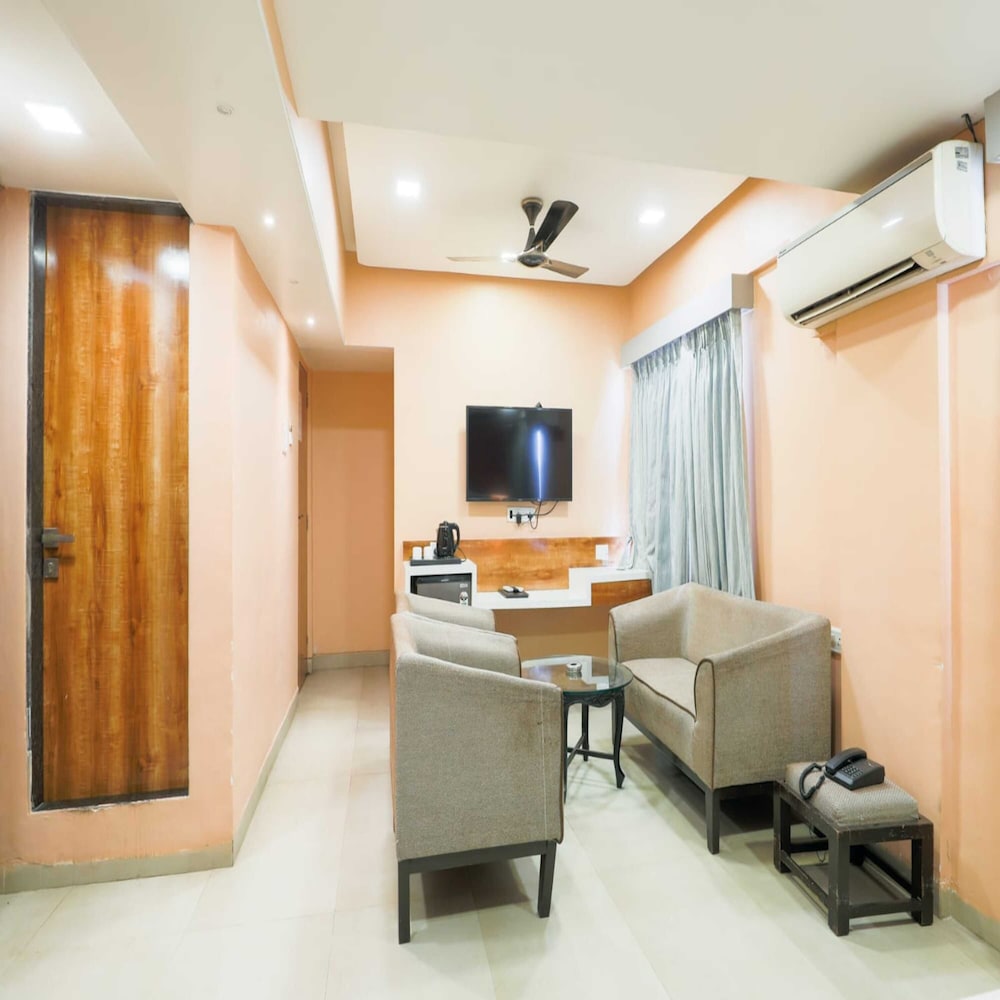 Deluxe Room - Photo 7
