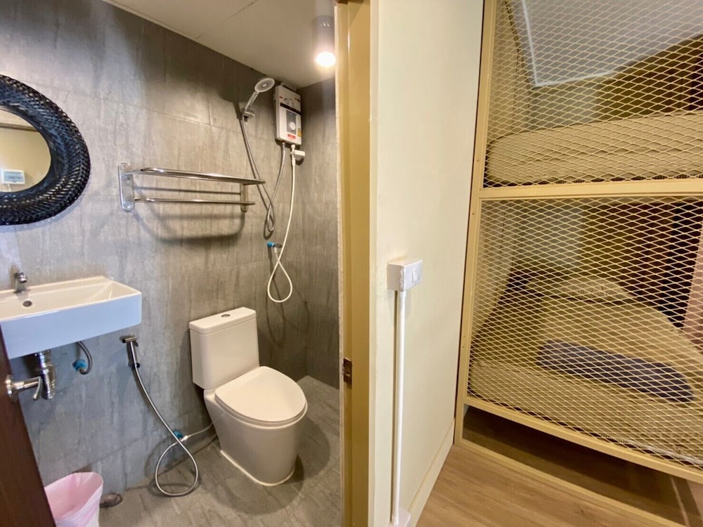 Deluxe Quadruple Room - Photo 2