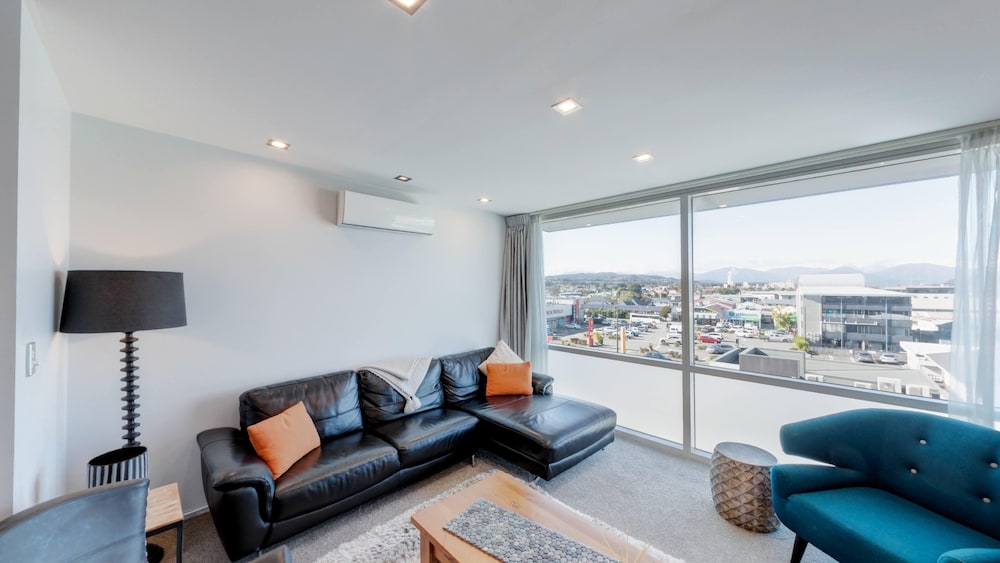 Ocean View Penthouse Suite photo 3