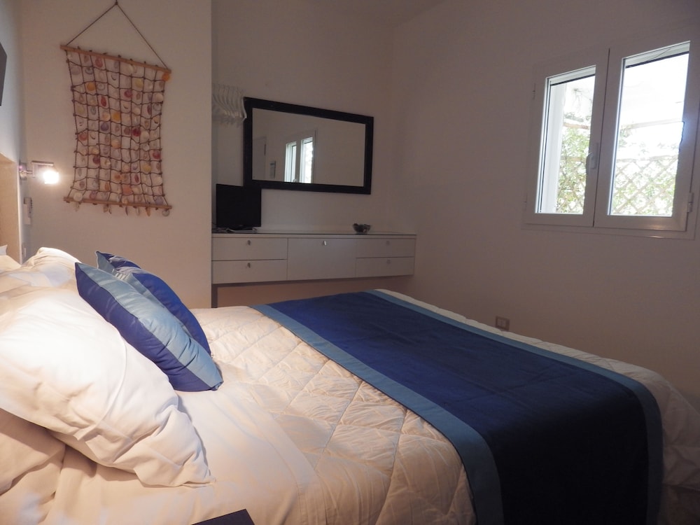 Basic Double Room photo 1