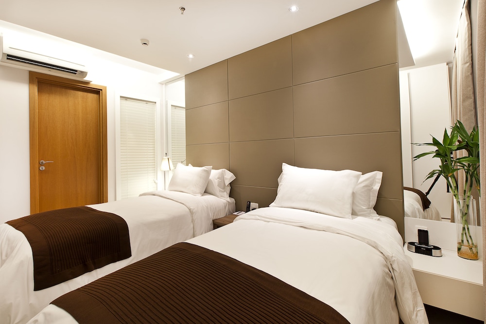 Deluxe Single Room