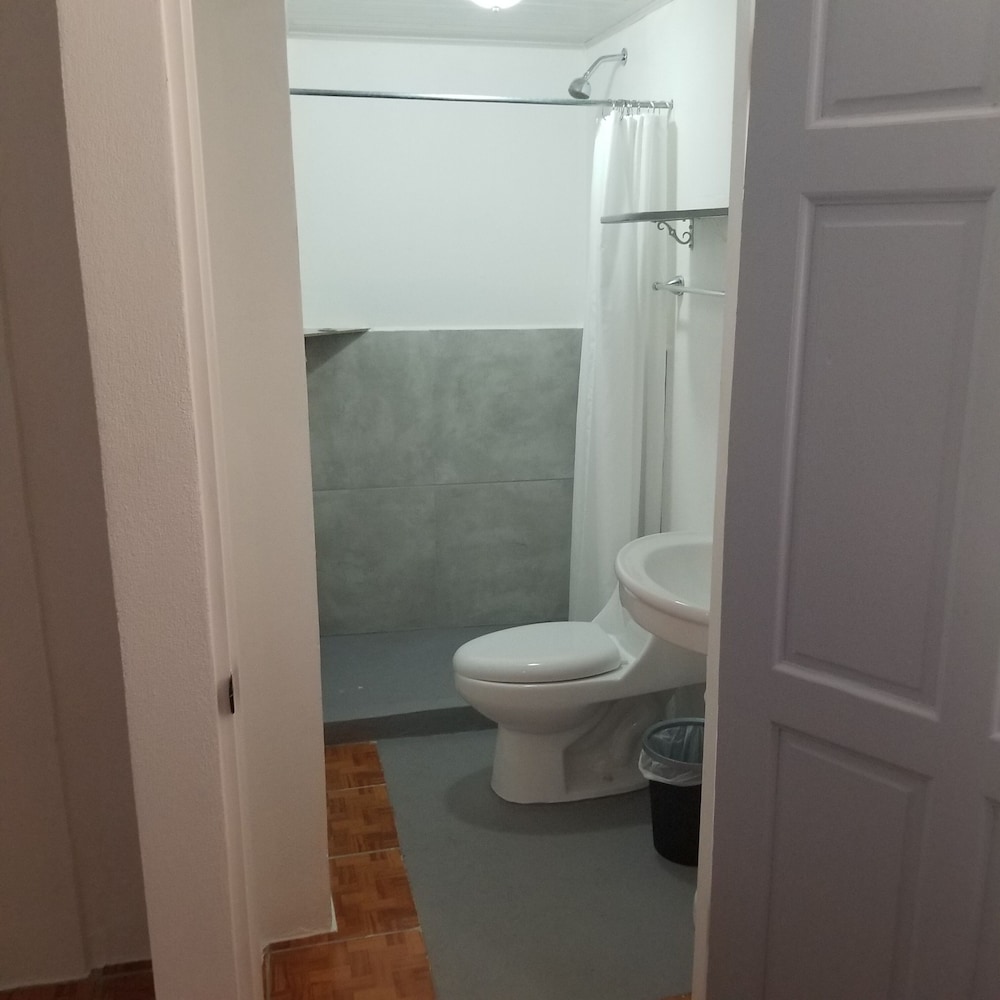 Room 4 photo 3