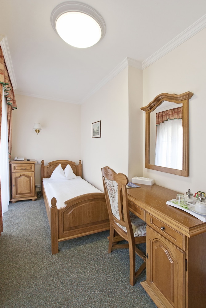 Classic Single Room