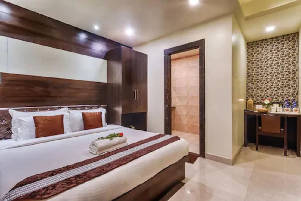 Deluxe Room - Photo 1