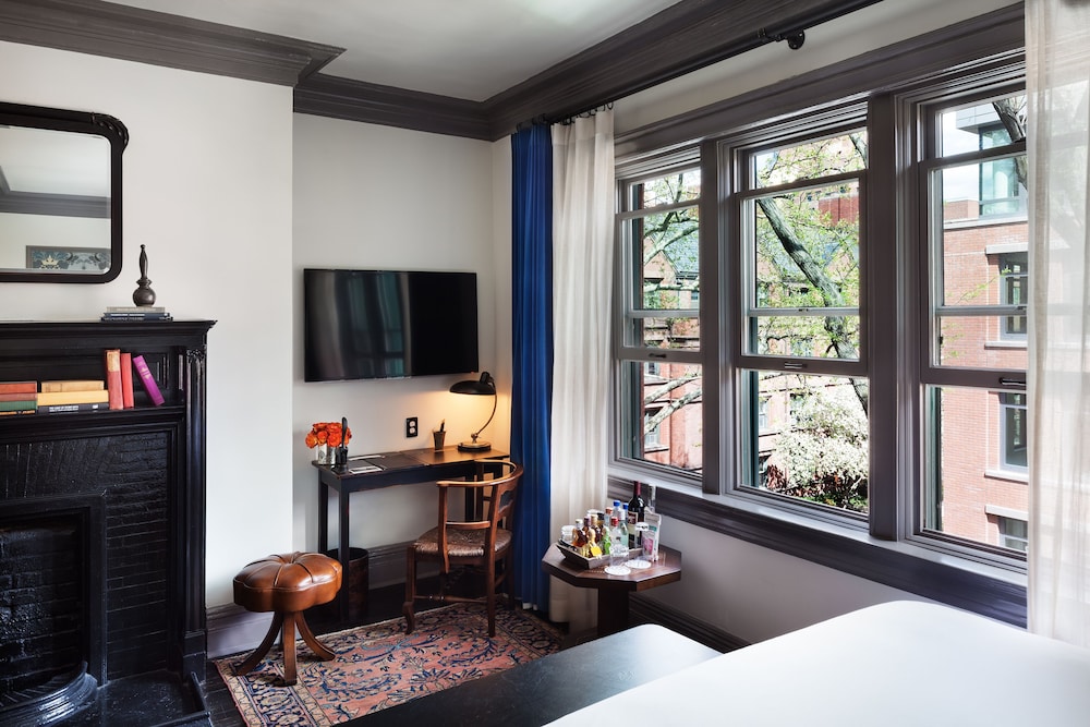 Deluxe Room, 2 Queen Beds